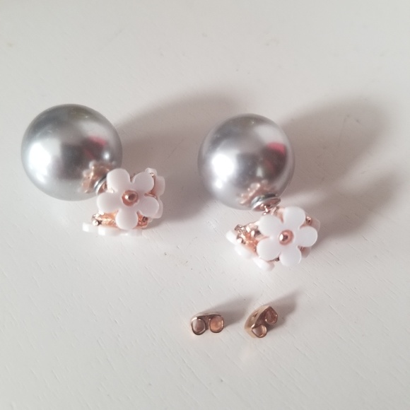 Double Side Ball Flower Stud Front Back - Picture 4 of 8